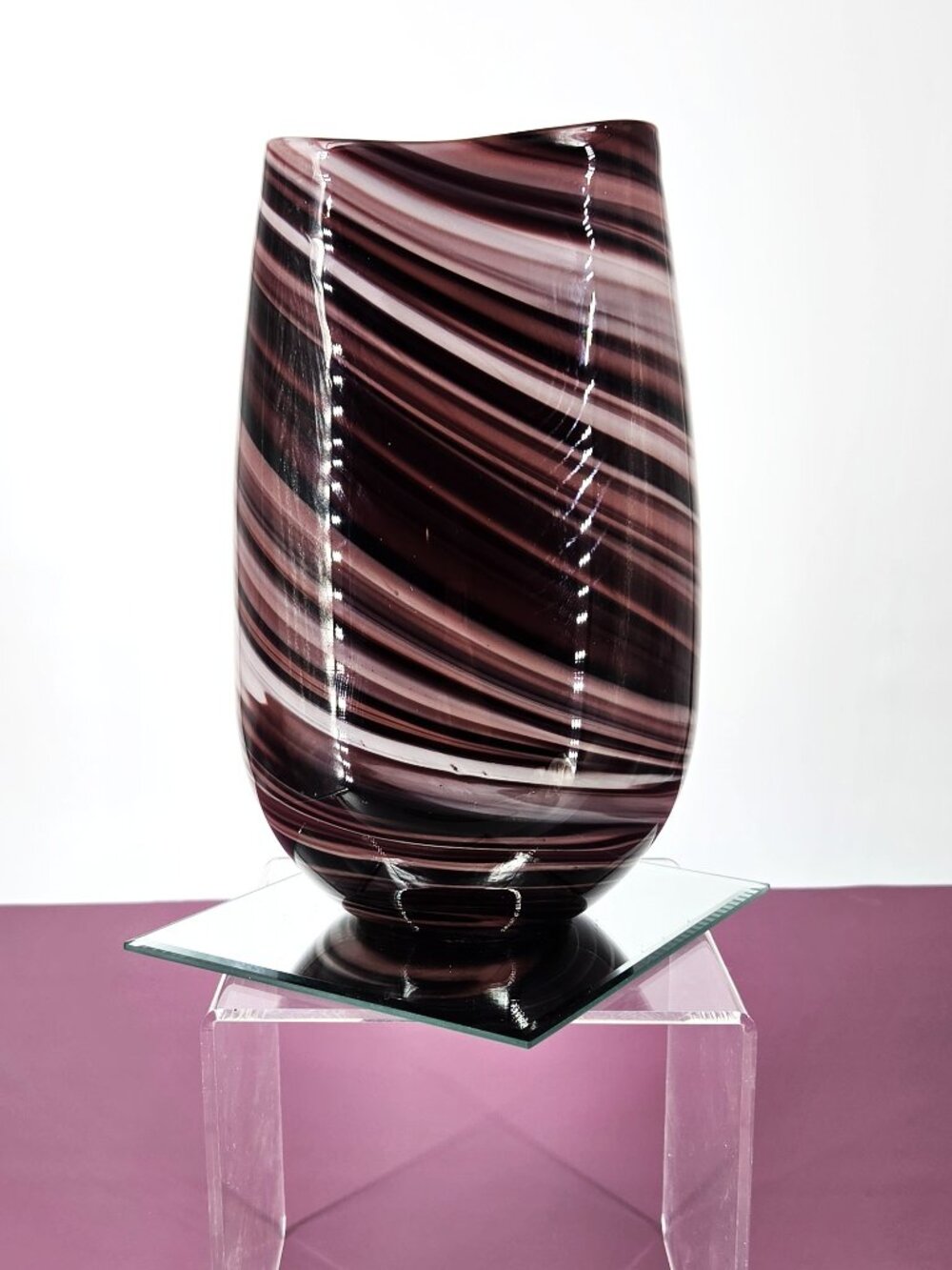 MCM Murano Rich Amethyst White Swirl Hand Blown Italian Art Glass Ovoid Vase